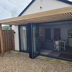 https://newbus-grange-lodge-apartment.hotels-newcastle-upon-tyne.com